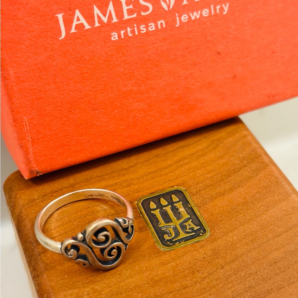 Retired James Avery Sterling Silver Ring - Picture 2 of 2